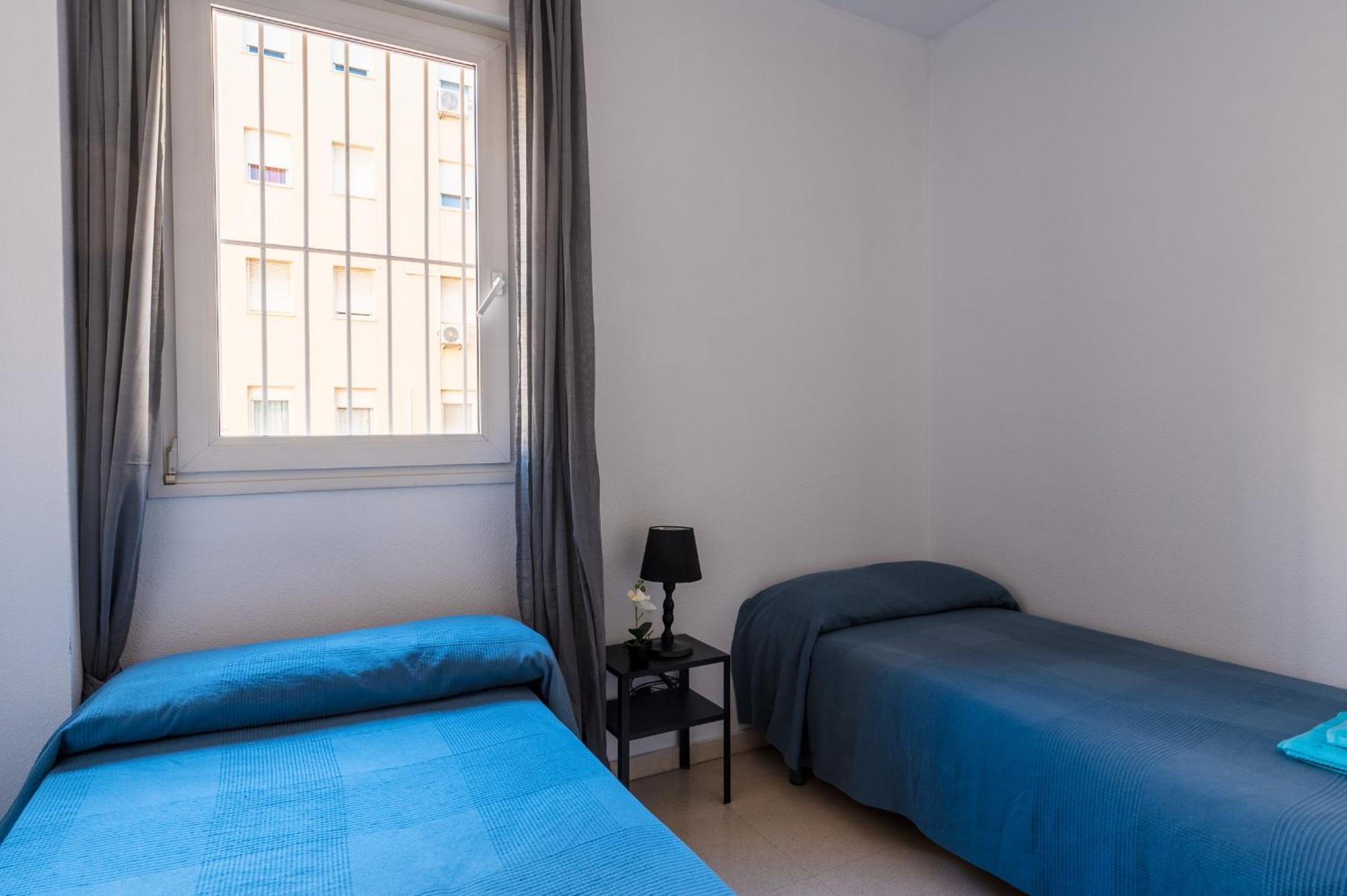 Piso Familiar Virgen Del Rocio Apartment Sevilla Bagian luar foto