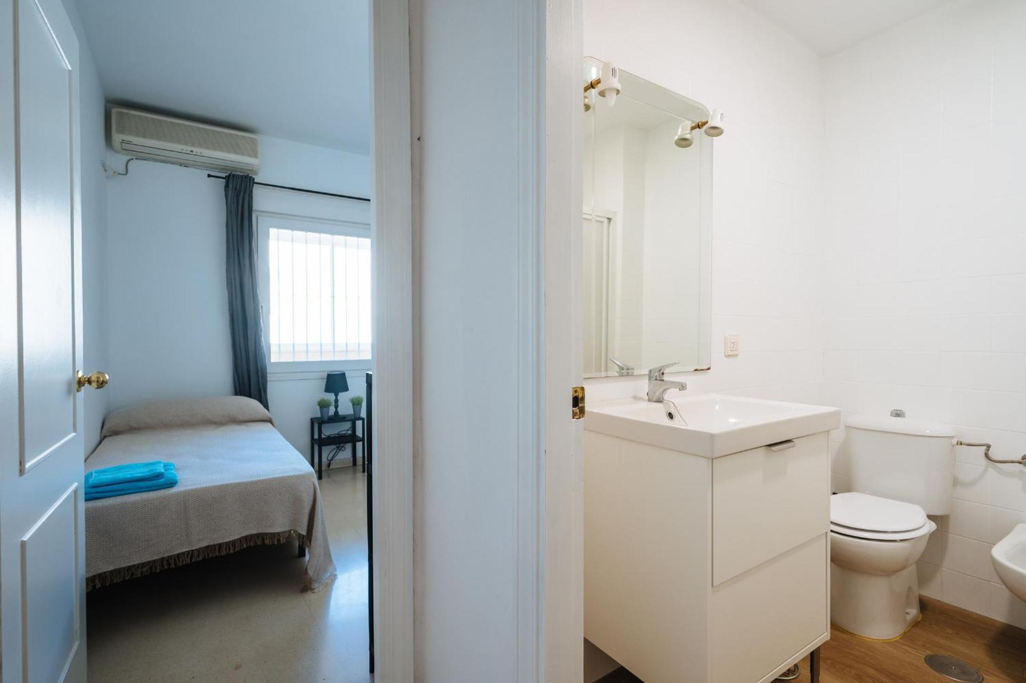 Piso Familiar Virgen Del Rocio Apartment Sevilla Bagian luar foto