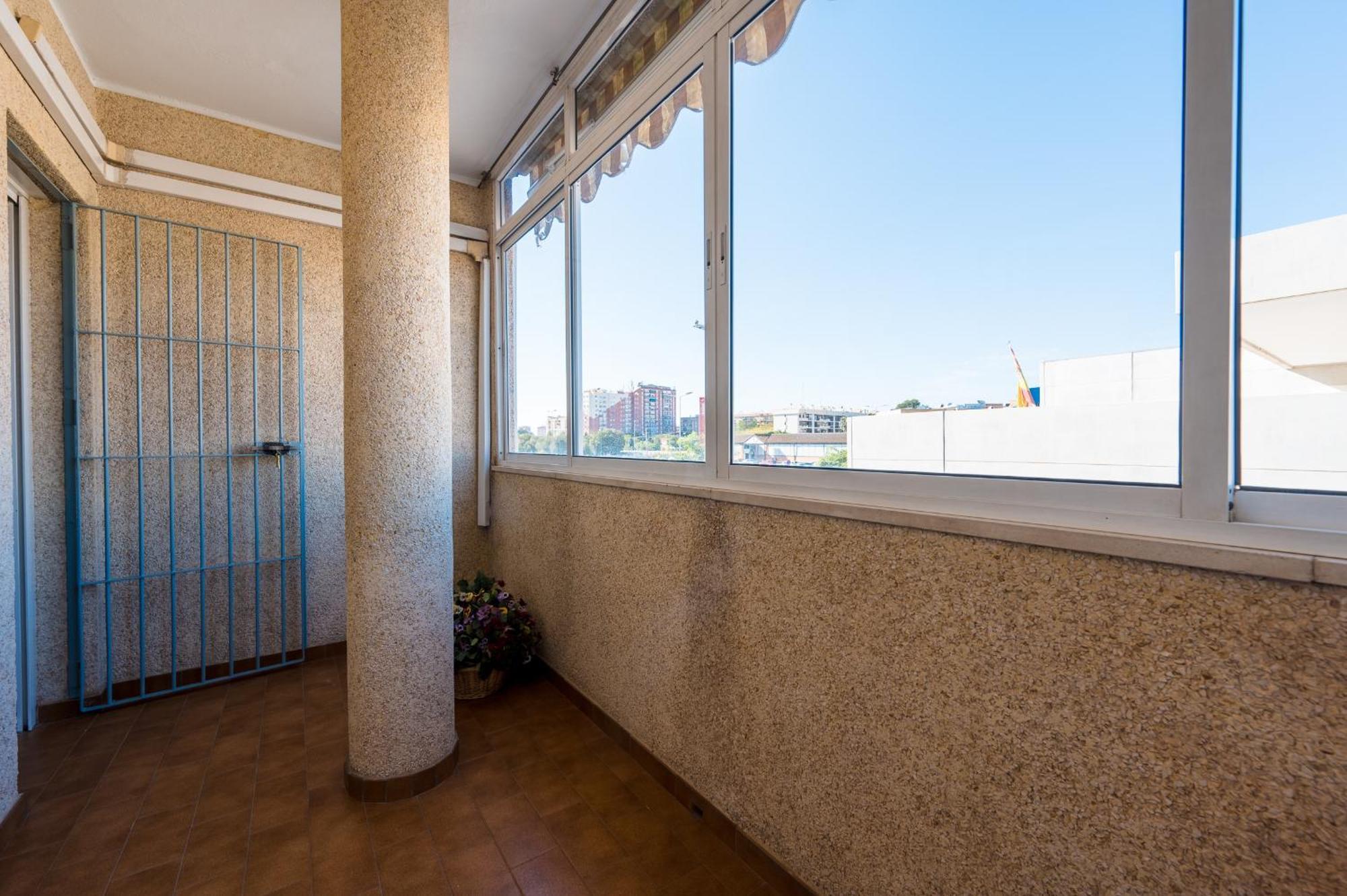 Piso Familiar Virgen Del Rocio Apartment Sevilla Bagian luar foto