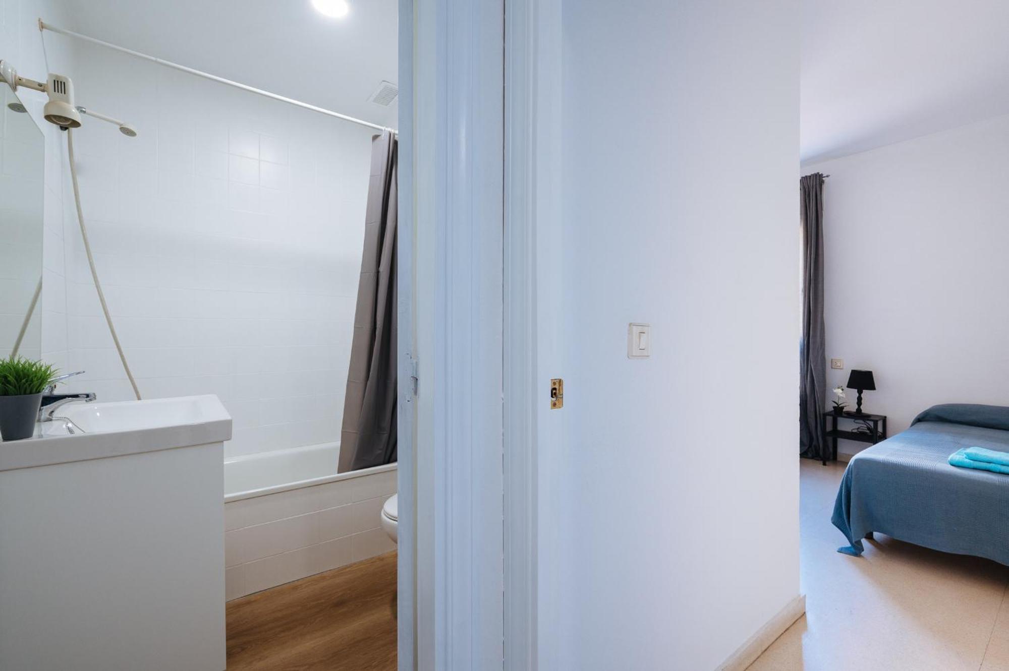 Piso Familiar Virgen Del Rocio Apartment Sevilla Bagian luar foto